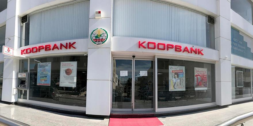 KIBRIS TÜRK KOOPERATİF MERKEZ BANKASI KOOPBANK 1959 yılında Kıbrıs ın bağımsızlığını kazanmasından sonra Anayasa ve Kuruluş Anlaşması gereğince bu yıla kadar hem Türk hem de Rum kooperatiflerine