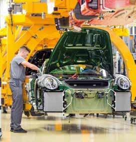 Motorsporlarındaki Başarısıyla Büyüdü Otomotiv dünyasının efsane modelleri arasında yer alan 911, bulunduğu yere özellikle motorsporlarındaki