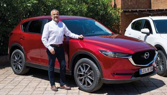 Teknolojileri ile büyük beğeni toplayan Mazda CX-5 tamamen yenilendi. Mazda CX-5 de bulunan SKYACTIV-G 2.0 litre motor 160 beygir güç ve 4000 devirde 208 Nm tork üretiyor.