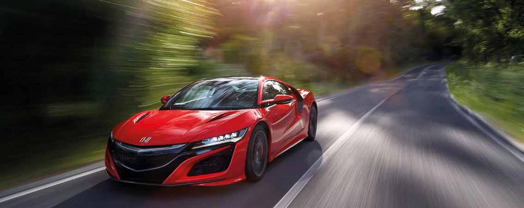 LANSMAN HABERİ 8 NSX EFSANESİ ARTIK TÜRKİYE DE Yeni Honda NSX, tıpkı 1989 yılında tanıtılan ilk versiyonu gibi süper spor otomobil segmentine yeni bir soluk getiriyor.