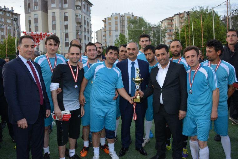 Her yıl geleneksel olarak düzenlenen Sivas Belediyesi Birimler Arası Futbol Turnuvası, Valilik ve Belediyemiz tarafından 06 yılının Kadı