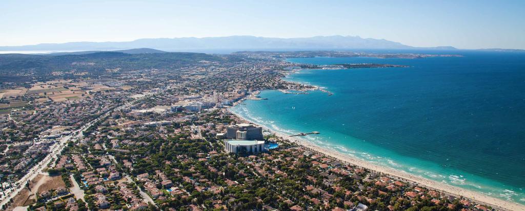 ÇEŞME DE YAŞAMANIN EN GÜZEL HALİ Çeşme, İzmir in en mavi noktası Folkart Ilıca Çeşme, sizi bu maviliğin tam ortasında yer alan benzersiz bir yaşama davet