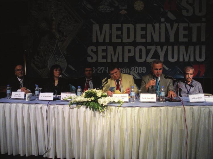 Ahmet Tabakoğlu, Oturuma Katılan sağdan: Mehmet Bildirici,