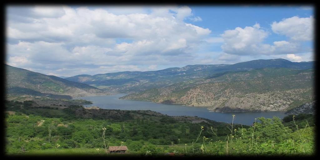 Obruk Baraj Havzası sanayi bölgelerinden yalıt, doğal yapısı bozulmamış, İç Anadolu bölgesinin bittiği Karadeniz