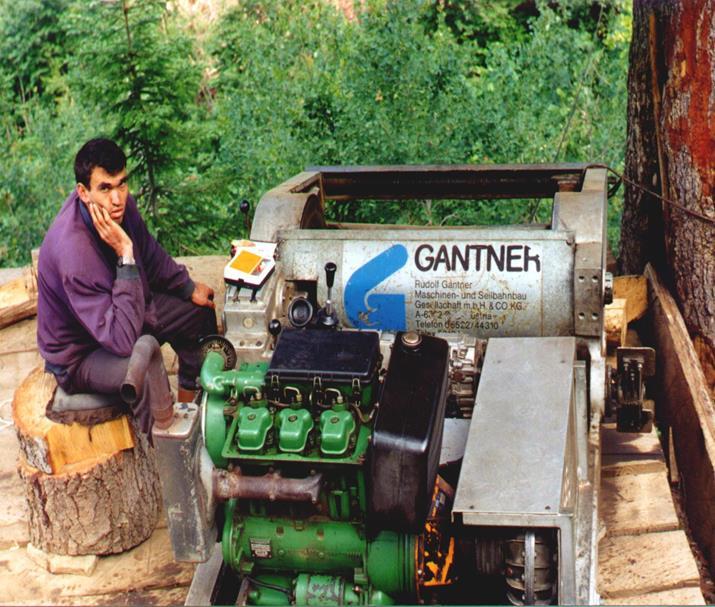 Bunun için yükün motor gücü ile yukarı doğru çekilmesi zorunluluğu nedeni ile daha fazla yakıt tüketimi