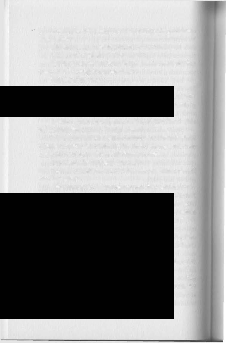 Cachemire, Mantos'a bir işaret yaptı : "Hey! Garson, buraya gel!" Mantos arkasına dönüp baktı. "Bana mı?" "Evet, sana söyledim. Buraya gel." Vahşi Hayvanlar'ın lideri başı önünde yaklaştı.