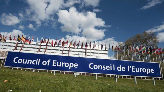 Türkiye'nin denetim sürecine alınmasını görüşmeyen Avrupa Konseyi'nden basın özgürlüğü eleştirisi Avrupa Konseyi Parlamenter Meclisi nin (AKPM) Strasbourg daki Genel Kurul toplantılarında AKPM Siyasi