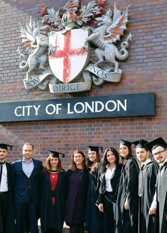 UNIVERSITY OF LONDON ÜSTÜN BAŞARI PROGRAMLARI BİLGİ de öğrenciler, University of London International Programmes ile ortaklaşa yürütülen Üstün Başarı Programları ndan birini tamamlayarak çift diploma