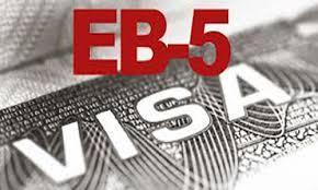 EB-5 PROGRAMININ FAYDALARI Green Card a ve ABD vatandaşlığına ulaşmanın en hızlı yoludur Yabancı yatırımcıların, aile veya işveren sponsorluğuna ihtiyacı yoktur Şirket kurmak, satın almak gerekmez