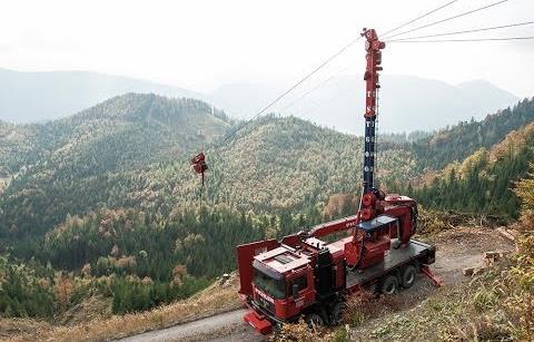 Çoğunlukla iki tekeri tahrikli (4x2) tarım traktörlerinin yukarı ve