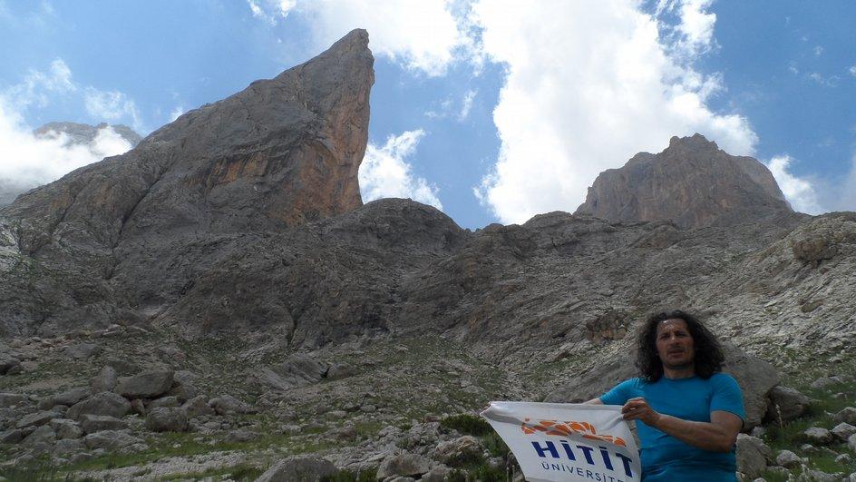 Tekmezar ı geçerek kanyon boyunca inişe