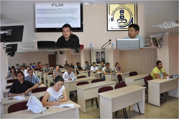 Melih ŞAHİN in sunumu ve 60 üye ve öğrenci üyenin katılımı ile Suat Sezai Gürü Toplantı Salonu nda yapıldı. 18.07.