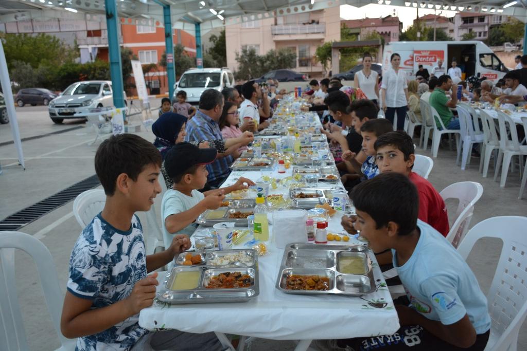 Programa halkın ve mültecilerin yanı sıra Odamız AB Bilgi Merkezi Koordinatörü Cansun ÖZDÜLGER, Odamız AB Bilgi Merkezi