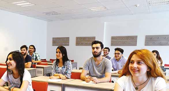 Mezun Bursu Üsküdar Üniversitesinin herhangi bir lisans programından mezun olup Klinik Psikoloji programı hariç olmak üzere Üsküdar Üniversitesi yüksek lisans programlarına yerleştirilen öğrencilere