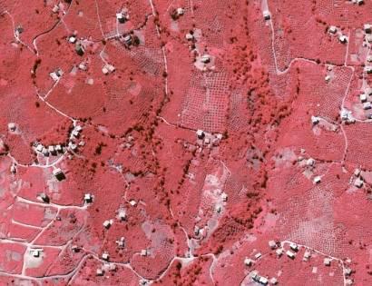 Çalışma alanı olarak kullanılan görüntü KTÜ, Kanuni Kampüsü'nü ve çevresini içeren 1:16000 ölçekli renkli kızıl ötesi hava fotoğrafı olup, bu görüntü 14 mikron