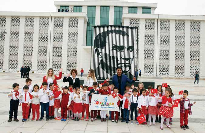 8 Mayıs 2017 Esnafa sürpriz ziyaret Turgay Genç, Atatürk Caddesi üzerinde esnafın isteklerini dinledi, yatırımlar hakkında bilgiler verdi.