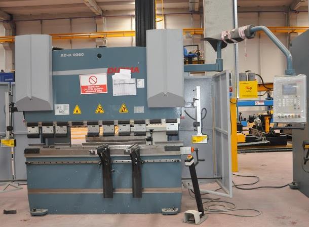 ABKANT PRES Marka Adı / Modeli DURMA AD-R 2060 CNC HŢDROLŢK ABKANT PRES Güç