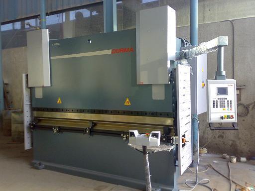 ABKANT PRES Marka Adı / Modeli DURMA E 30200 CNC HŢDROLŢK ABKANT PRES Güç