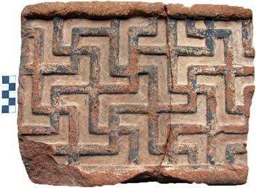 Düver Mimari Terrakottalarının Dini Kontekst Bağlamında Olası Kullanımı Üzerine Düşünceler 87 yatay geison ya da süs amaçlı olarak duvarların üstünde kullanıldıklarını düşünmektedir.