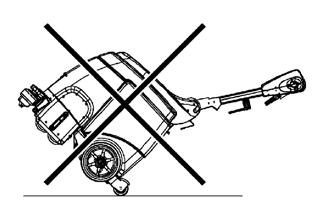 Donatı aracı hortumlarını çözelti hortumu bağlantısı ve makinenin önünde bulunan vakum hortumu kapağına bağlayın (Şekil 18). ŞEKİL 16 7.