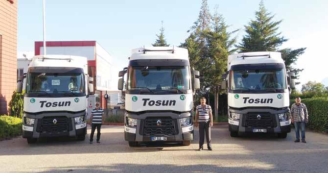 62 TESLİMAT Tosun Ticaret, Renault kamyonlarıyla büyüyor Merkezi Antalya da bulunan Tosun Ticaret, yurt içi taşımacılık ve dağıtım görevleri için yeni yatırımları ile araç parkını genişletiyor.