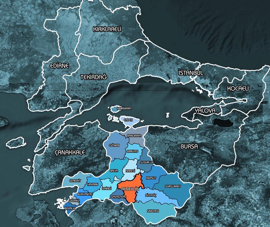 İlin Ege Denizi'nde Ayvalık Adaları olarak bilinen 22 adası, Marmara Denizi'nde de Marmara Adaları olarak bilinen adaları vardır.