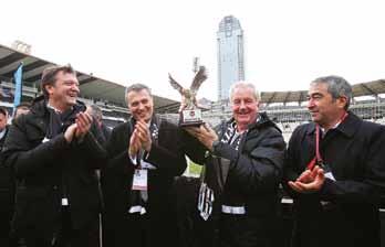 The Commission toured the Ataturk Olympic Stadium following its visit to the Türk Telekom Arena.