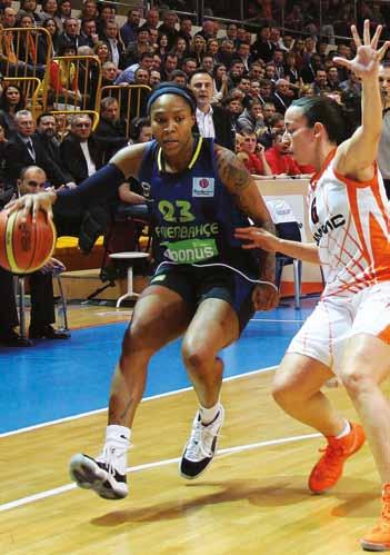 82-56 galip ayrılarak şampiyon oldu. İlk kez çıktığı finalde güçlü rakibine mağlup olan temsilcimiz mücadele sonrası büyük üzüntü yaşadı.