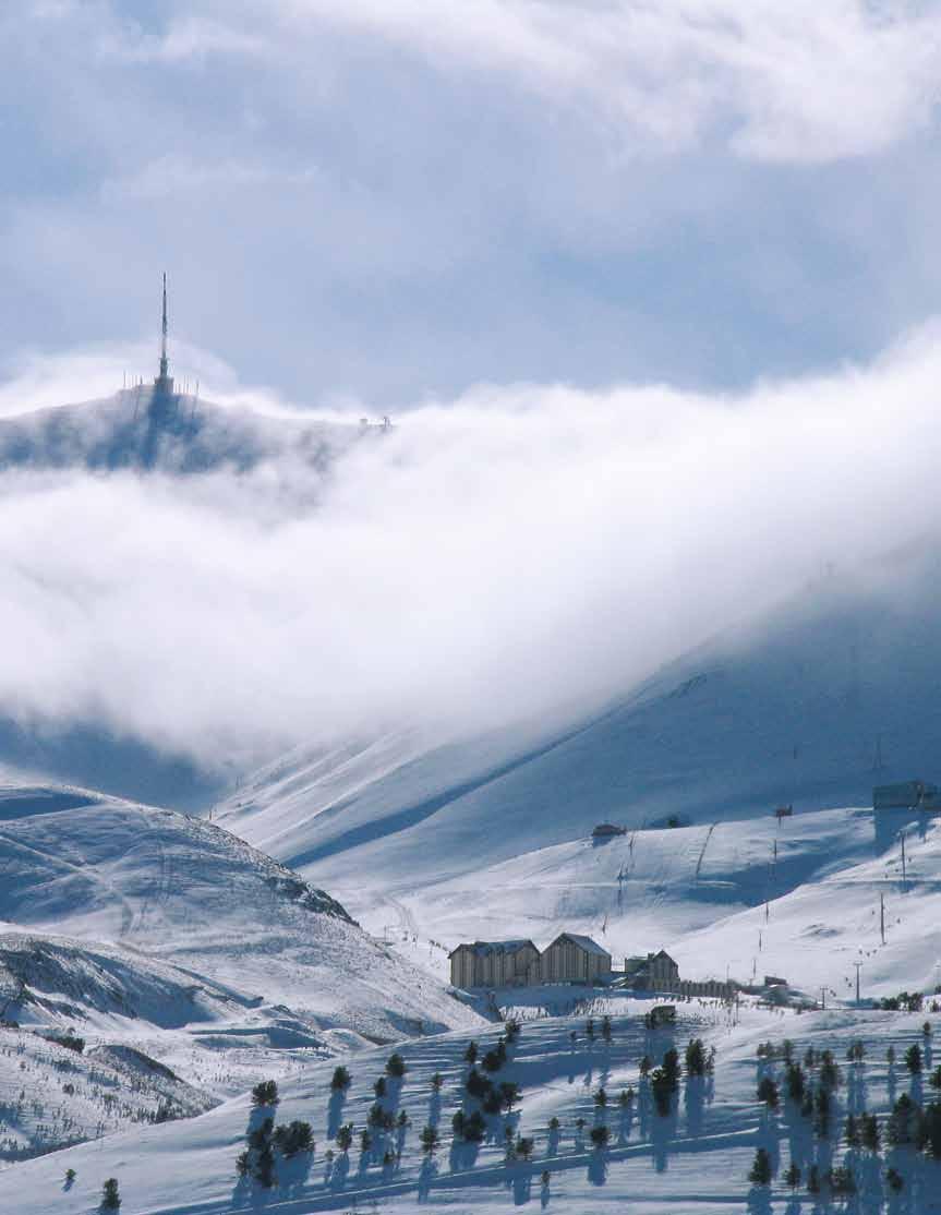 Erzurum da Kayak Skiing in Erzurum Türk Kayak Vakfı Genel Sekreteri ve Türkiye Milli Olimpiyat Komitesi Üyesi Dario Porsemay, TKV Kayak Yarışları ile Erzurum daki kış sporları tesislerinin