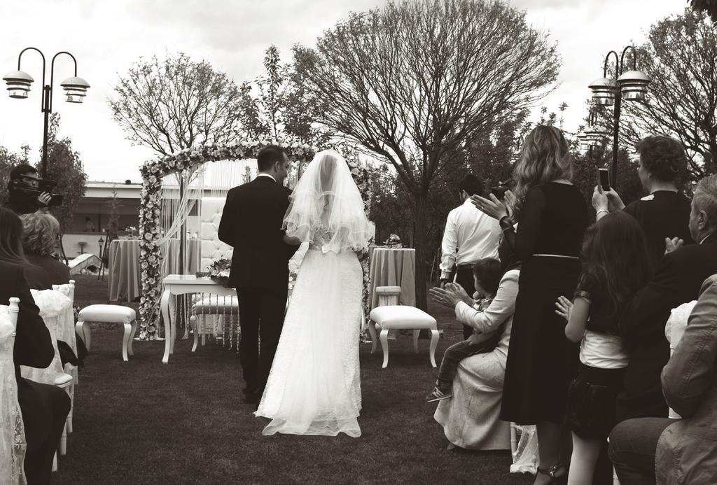 Rüya gibi bir düğünde Serenade Wedding Photography en özel anları ölümsüzleştirmek için var.