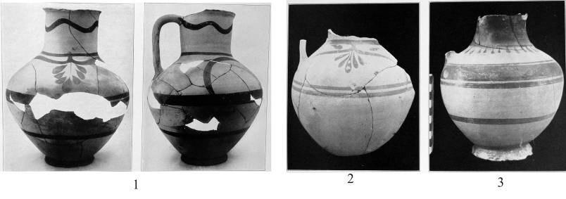 12, 18. Olynthos 1 no lu örnek eşsiz bir işçiliğe sahiptir. Geniş omuzlu bikonik gövde, silindirik dik boyunludur.