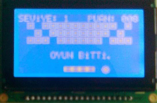 7 2.4. YAZILIM Konsol yazılımı PIC C dili kullanılarak geliştirilmiştir. Grafik LCD kontrolü ve oyun kontrolü işlevlerini yerine getirmektedir.