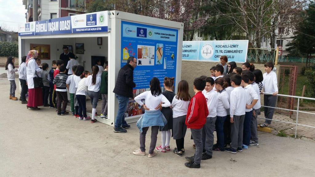 Kocaeli Mahalle Halkı Afetlere Hazırlık Eğitim Projesiyle mahalle gönüllülerine bir dizi eğitim verilecektir.