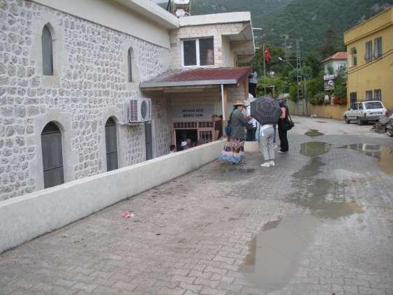 Suriye Devlet Başkanı Beşar Esat da Nusayri Nusayriler Türk Alevilerden çok farklı,.