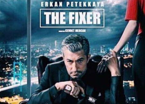 Erkan Petekkaya The Fixer Dizisinde Paramparça dizisinin ardından Fox TV ile anlaşan ve yurtdışında da ses getirecek çok büyük bir projede yer alacak olan Erkan Petekkaya yeni dizisinin afişini