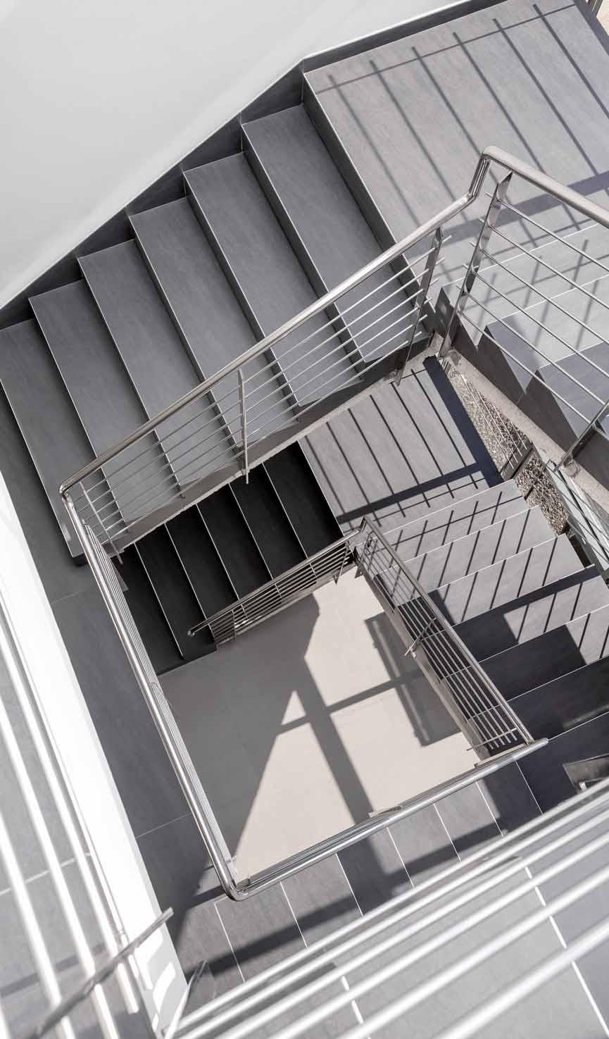 NEOLITH OFFICES CASTELLÓN (SPAIN) Stairs: