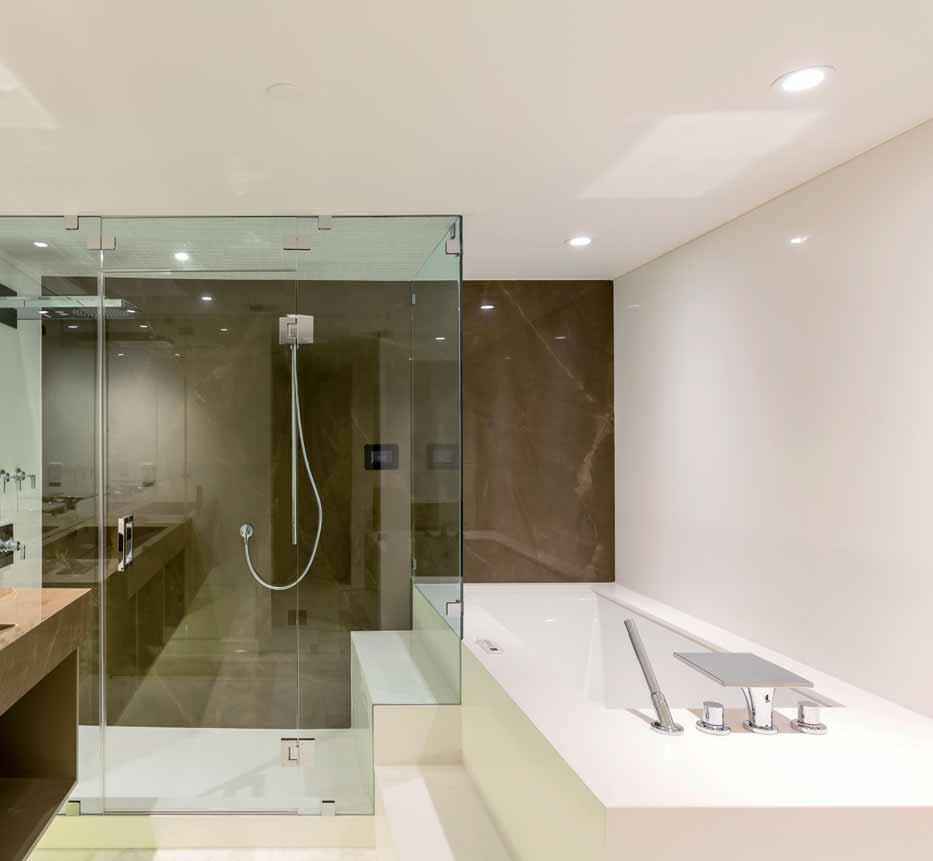 CAPOBELLA CONDOS RESIDENCE BOCA RATÓN (USA) Shower Wall and Vanity Top: Pulpis Polished & 12 mm