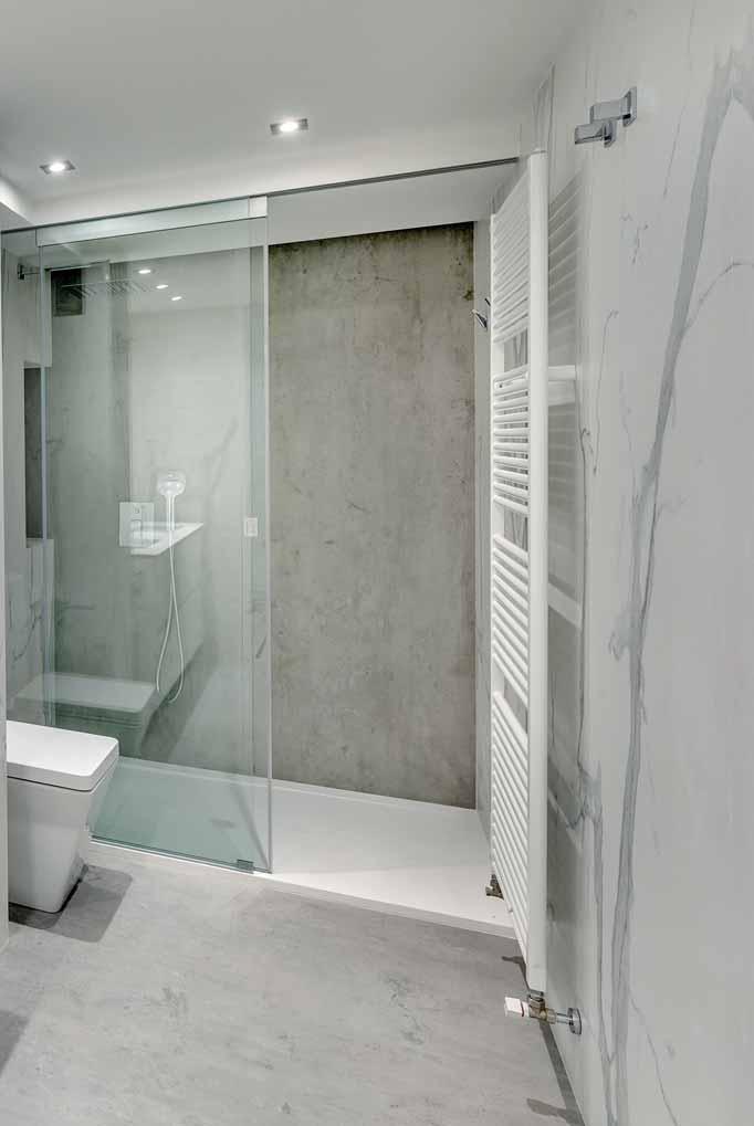 PRIVATE RESIDENCE BENICASSIM (SPAIN) Flooring & Shower Wall: Beton Silk mm Wall Cladding and Vanity Top: