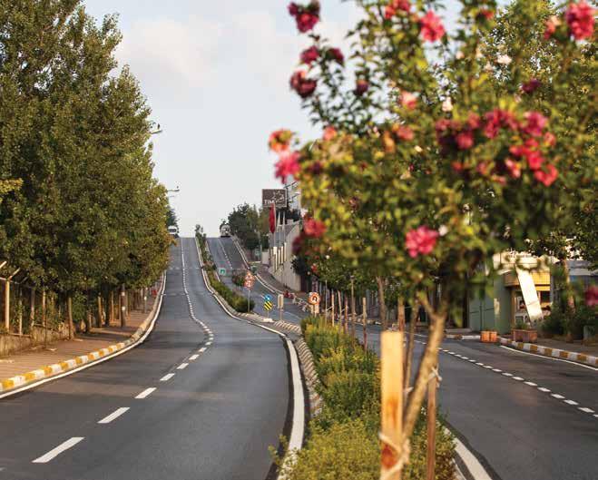 02 ALTYAPI PROJELERİ İSTANBUL AVRUPA YAKASI YOL DÜZENLEMELERİ 49 İstanbul Avrupa Yakası Yol Düzenlemeleri Yoğun Trafik Sorununa Çözüm Yoğun trafikte, rahat bir trafik akışı sağlamak ve oluşan