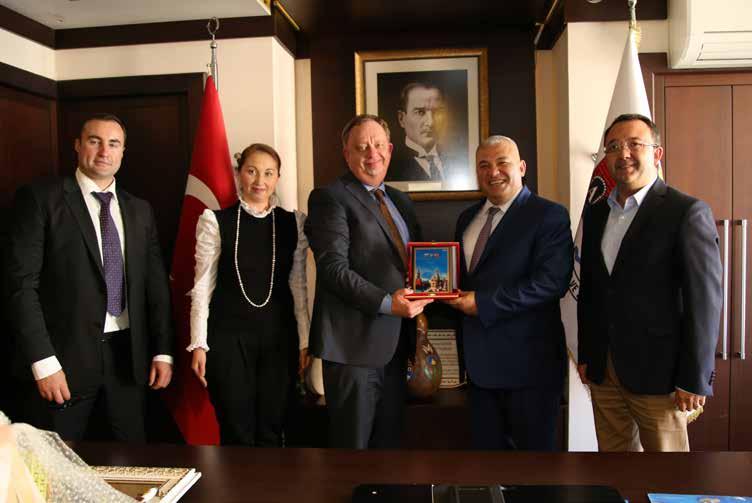 76 Rusya Federasyonu Antalya Başkonsolosu Oleg Rogoza, ALTSO Başkanı Mehmet Şahin i ziyaret etti.