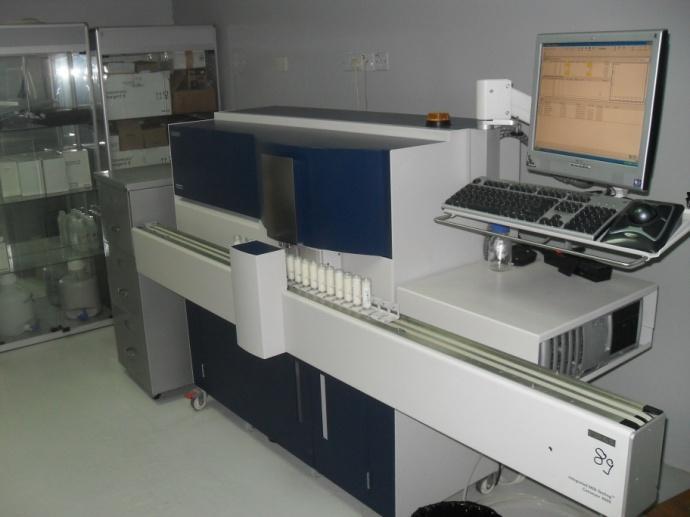 Laboratuvarı nda bulunan Fossomatic TM FC 5000 (Foss, Denmark) cihazıyla gerçekleģtirildi. ġekil 2.