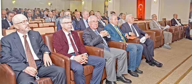 MECLİS Sanayicinin gündemi sektörler ve ekonomi Ege Bölgesi Sanayi Odası Meclis Üyesi sanayiciler, temsil ettikleri sektörlerdeki gelişmeler üzerinden dikkatleri yine ekonomiye çekti. Sanayi 4.