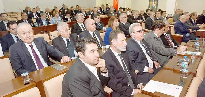 Hilmi Uğurtaş Üretim Reform Paketi OSB leri zorluyor EBSO Meclis Üyesi Hilmi Uğurtaş, Üretim Reform Paketi nde çok iyi maddeler olduğu gibi özellikle organize sanayi bölgelerindeki sanayicileri