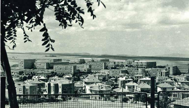 nkara da yeni kurulan eni ehir e akanl klar. Çöllerde serap, biliyoruz, hava ile toprağın arasındaki sıcaklık oransızlığından doğan bir fizik oyunudur; hiçi var, pek uzağı yakın gösteren olay.