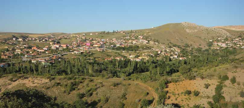 Bölgede çok sayıda kalker ocakları, kırma-eleme tesisleri faaliyet göstermektedir.