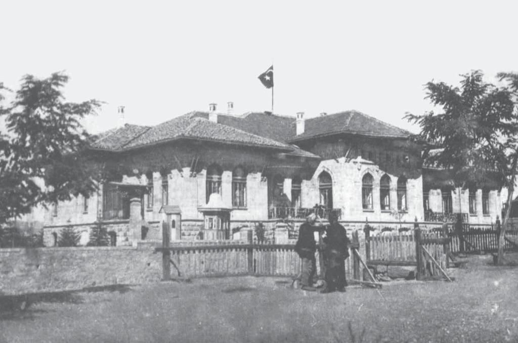 Mamak irin i Me lis binas. Atıf Efendi de alayın müftülüğüne getirilir. Hacı Bayram Camii İmamı Hafız Mehmed Efendi, Milli Alay ın birinci tabur imamlığını üzerine alır.