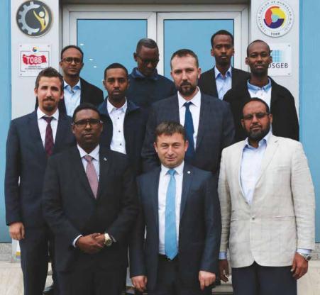 2.5 ULUSLARARASI TİCARET SOMALİ TİCARET VE SANAYİ BAKANI DAN ODAMIZA ZİYARET Somali Ticaret ve Sanayi Bakanı Abdirashid Mohamed Ahmed, Türkiye-Somali İş Forumu sonrasında beraberindeki heyet ile