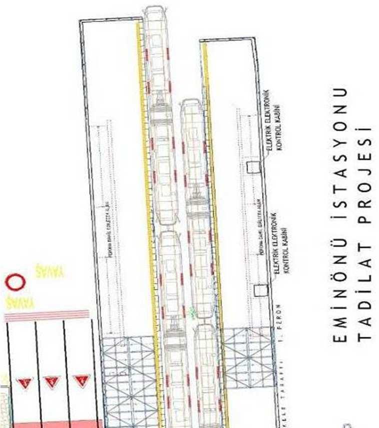 olan Eminönü İstasyonu otobüs, vapur hatları ile bir aktarma noktası olarak çalışmaktadır.