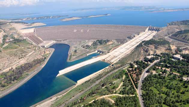 ŞEHİR DÜŞÜNCE DERGİSİ 2016-9 RÖPORTAJ 16 17 Atatürk Barajı idareleri tarafından, belediye sınırları haricindeki derelerin ise ıslahının DSİ tarafından yapılması, diğer belediyelerde ise belediye ve