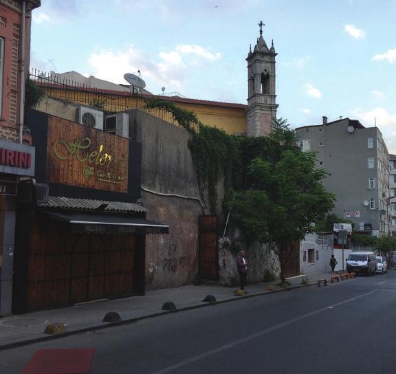 Yapı, sadece tarihsel ve kültürel olarak değil mimari açıdan da mekân kurgusu ve elbette statik ve korunma özellikleriyle Aziz Minas Kilisesi ne sıkı sıkıya bağlıdır.